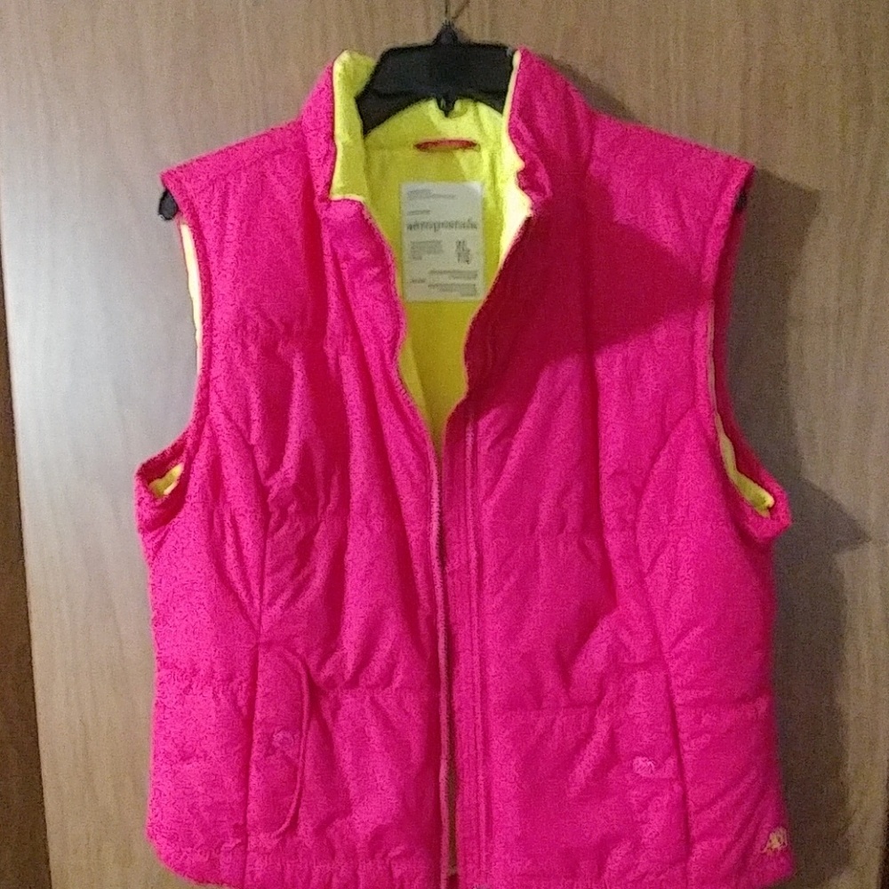 Areopostale vest